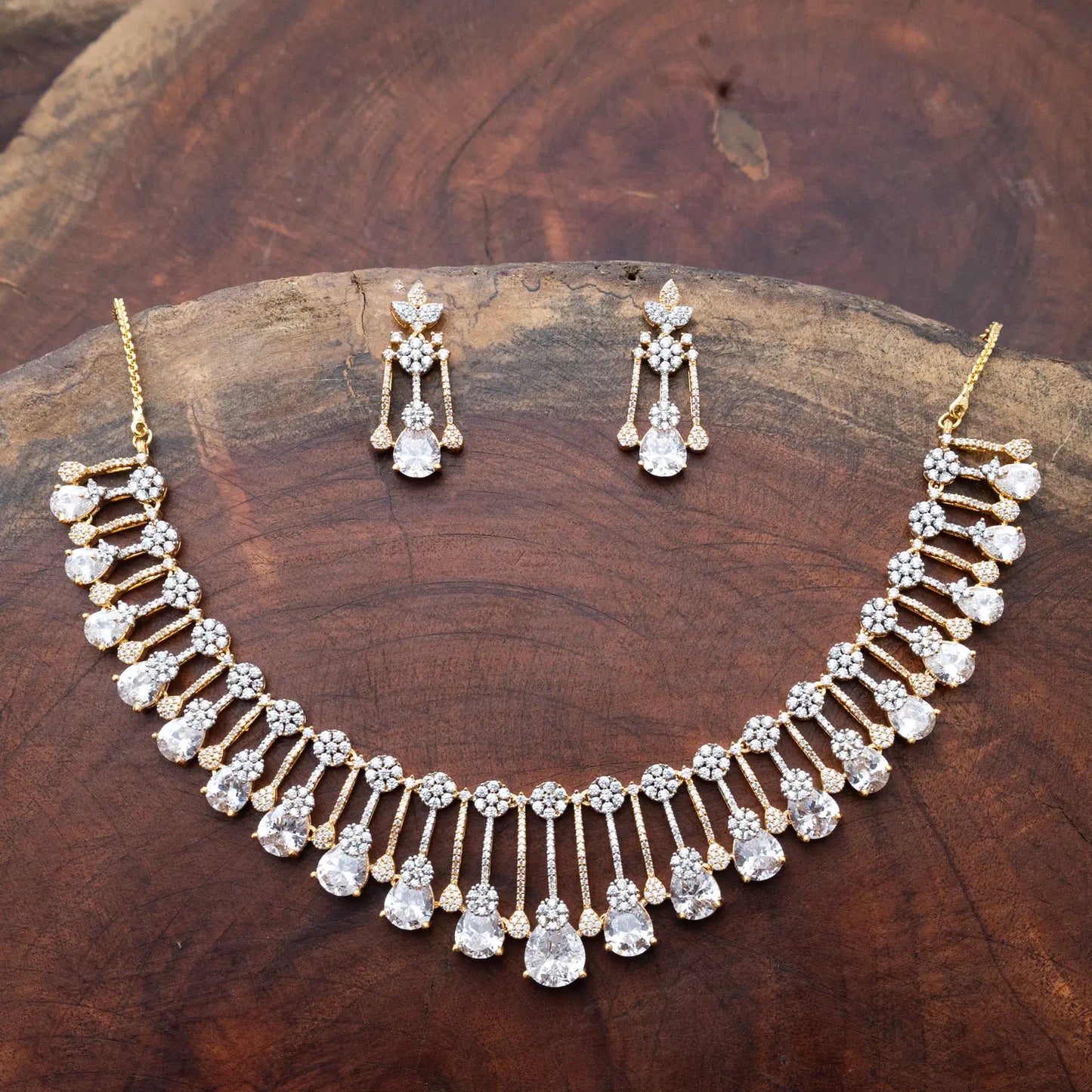 ZIRCON NECKLACE SET NN83 - white,red n green - Two Tone Polish