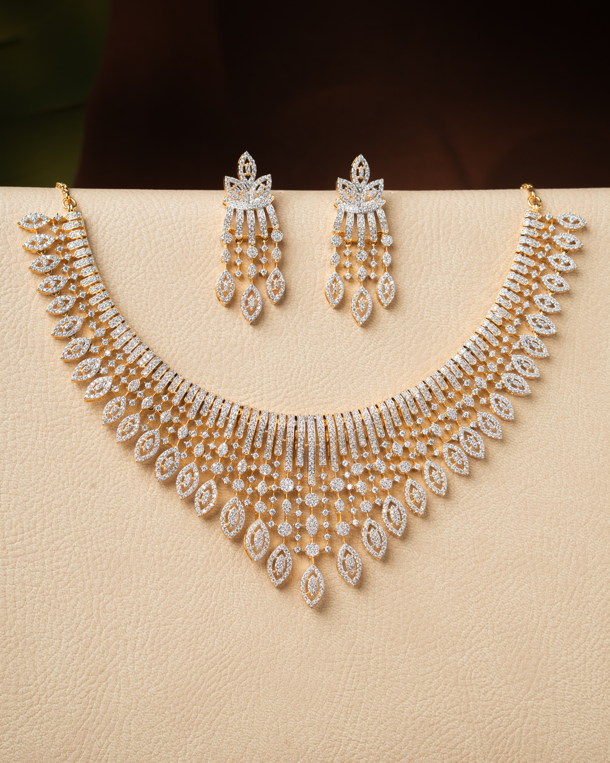 V-Shaped Zircon Necklace Set