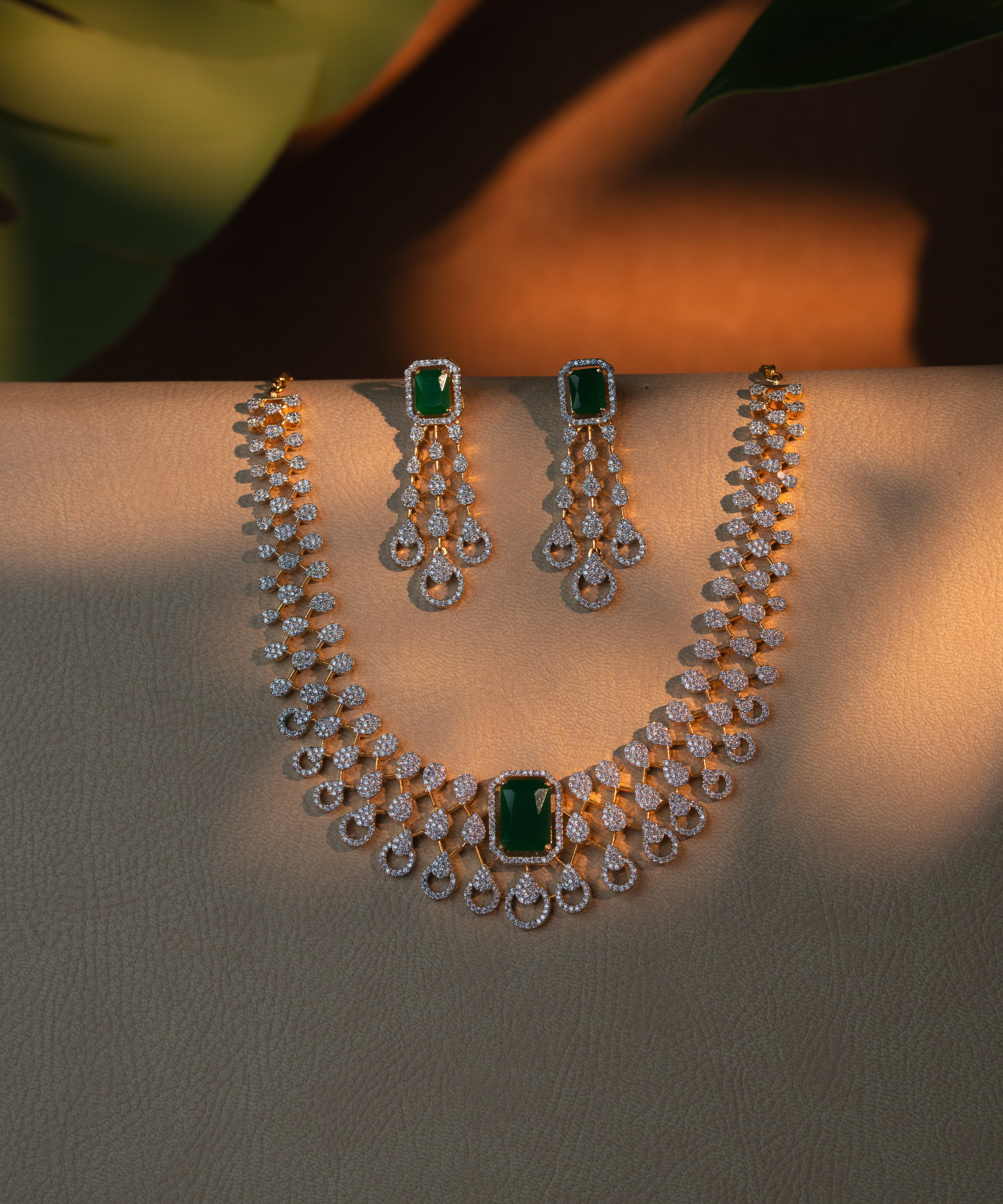 emerald square z diamond necklace set