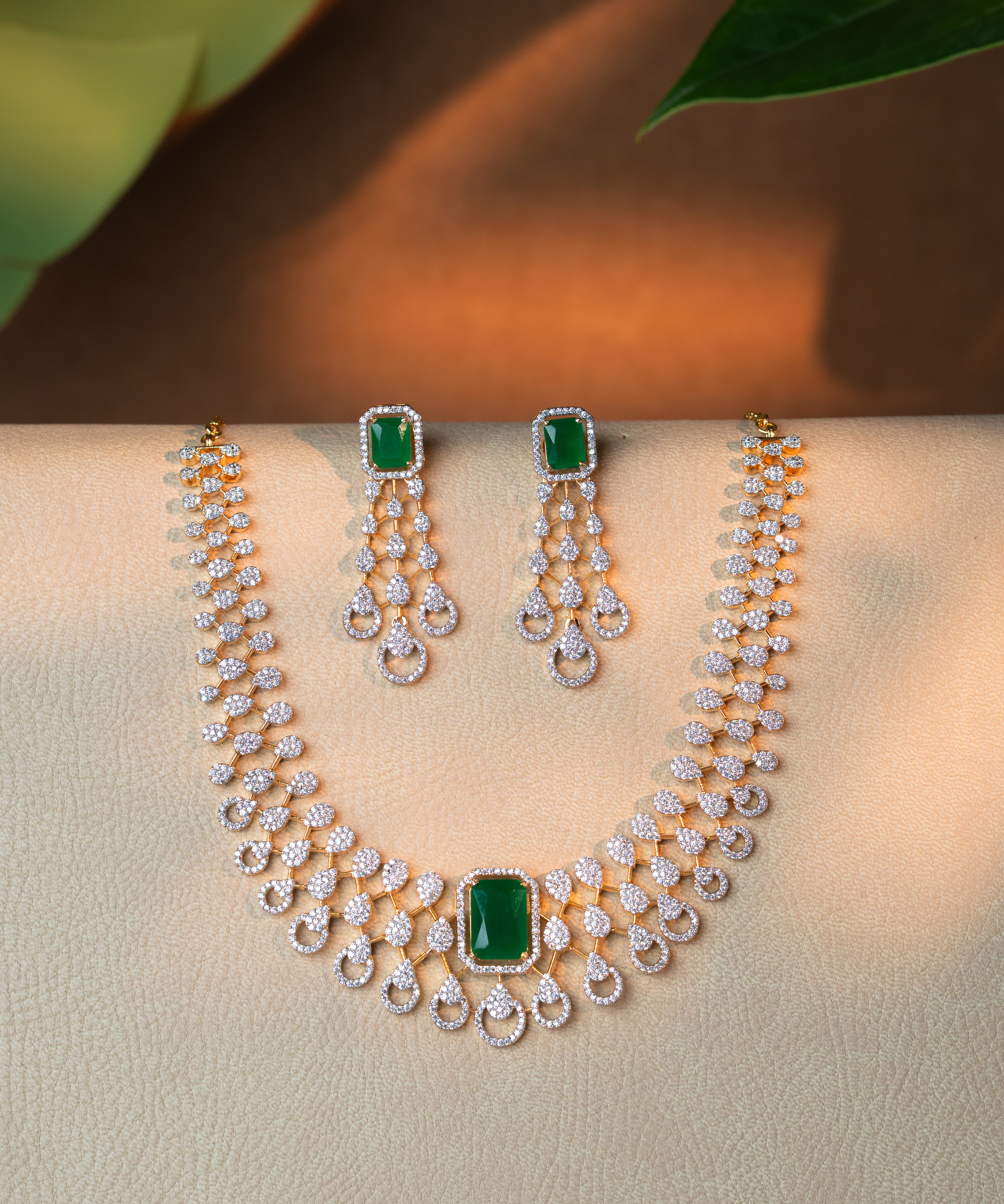 emerald square z diamond necklace set