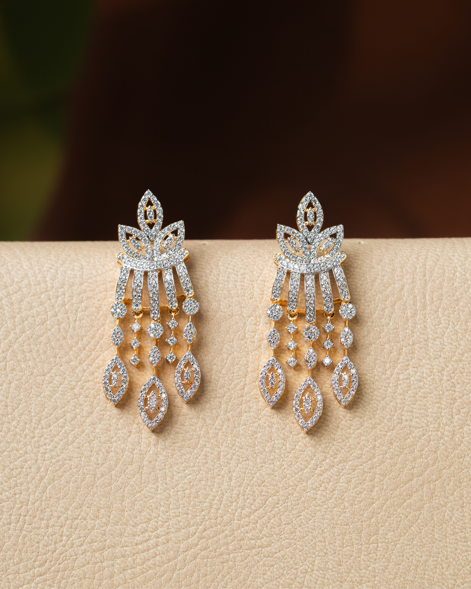 V-Shaped Zircon Necklace Set