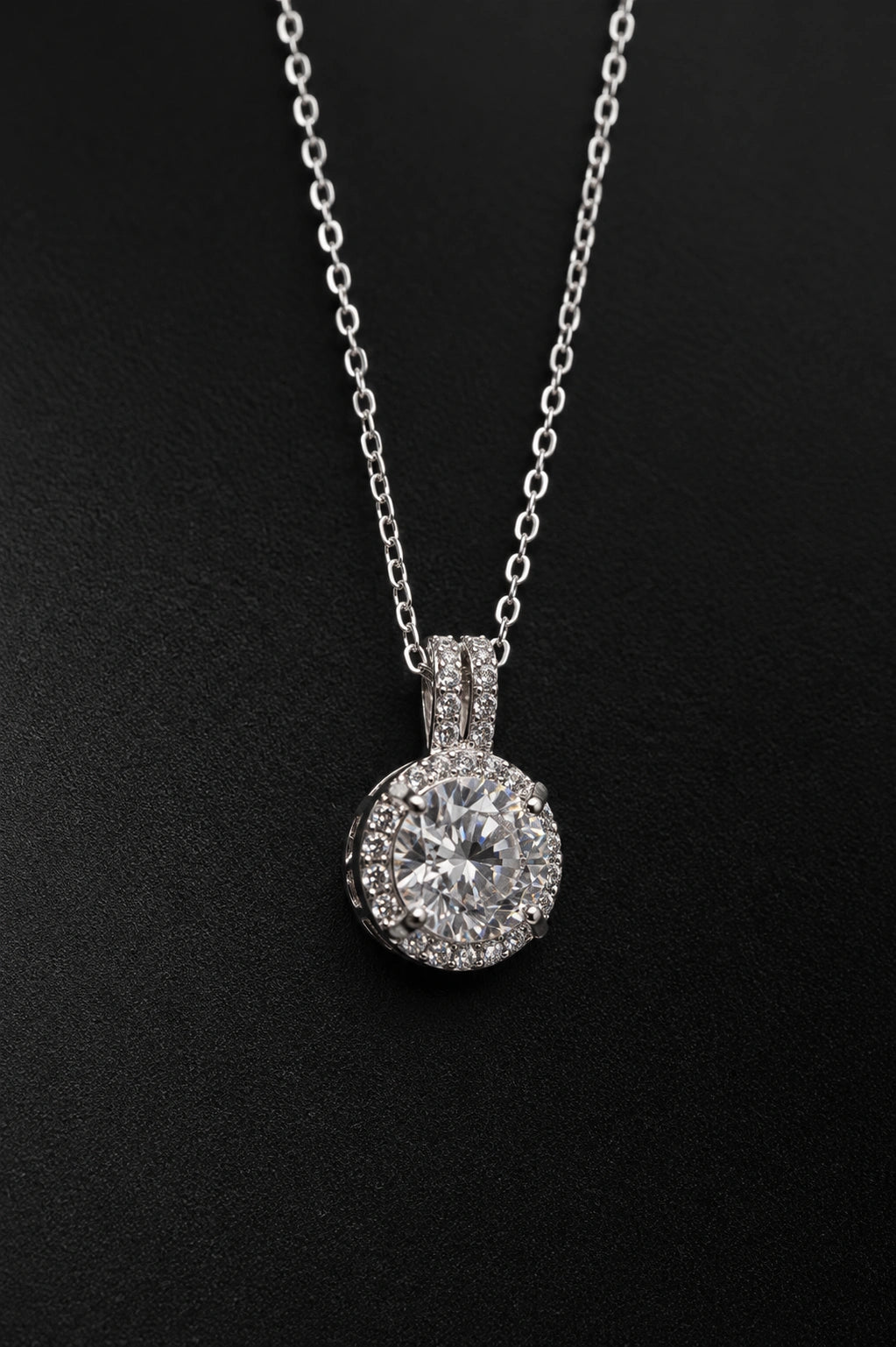 Brilliant Halo Spark Pendant | Sophisticated Daily Wear Accessory | Premium Quality