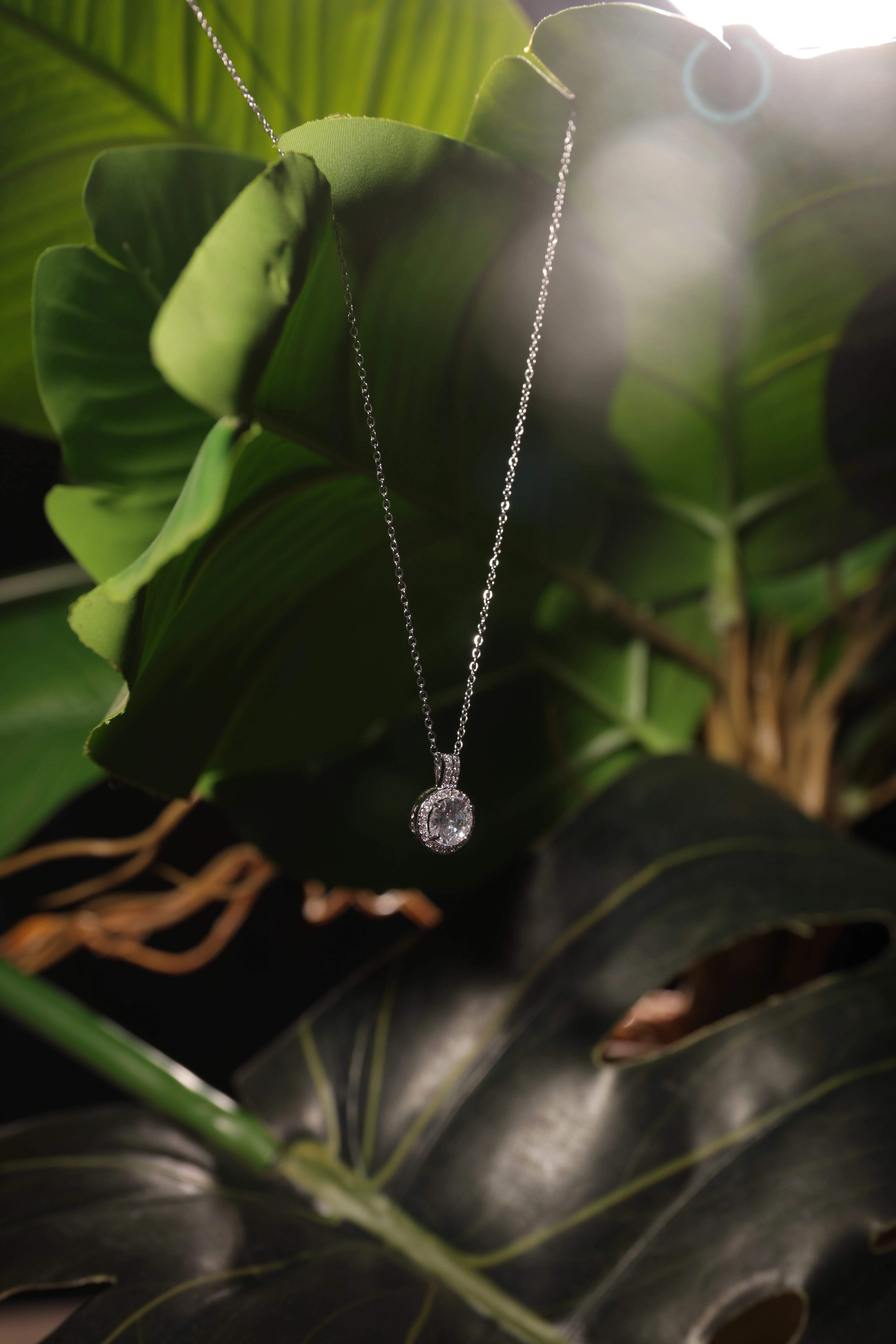 Brilliant Halo Spark Pendant | Sophisticated Daily Wear Accessory | Premium Quality