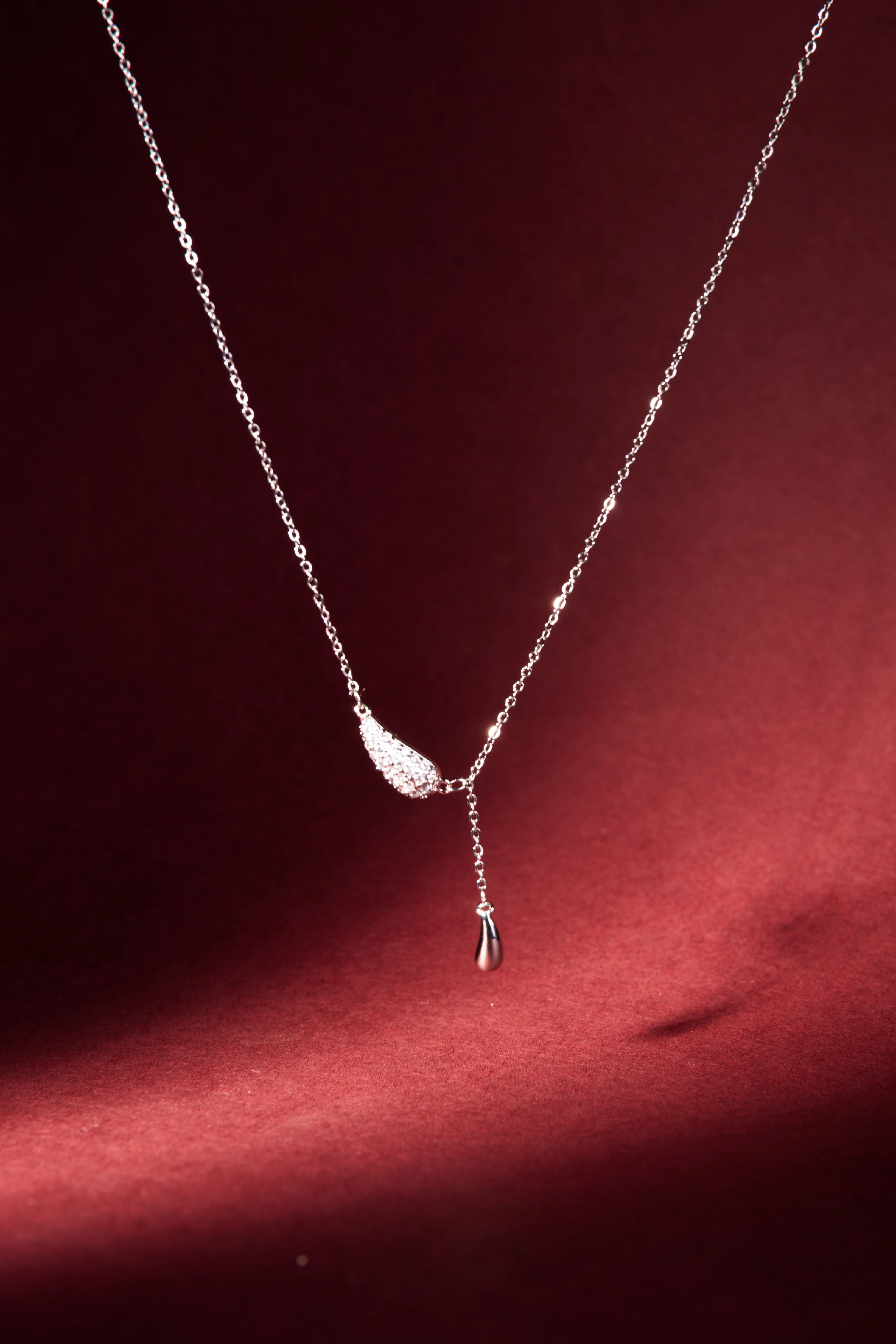 Crystal Dewdrop Lariat Pendant – Elegant Daily Wear   for Women