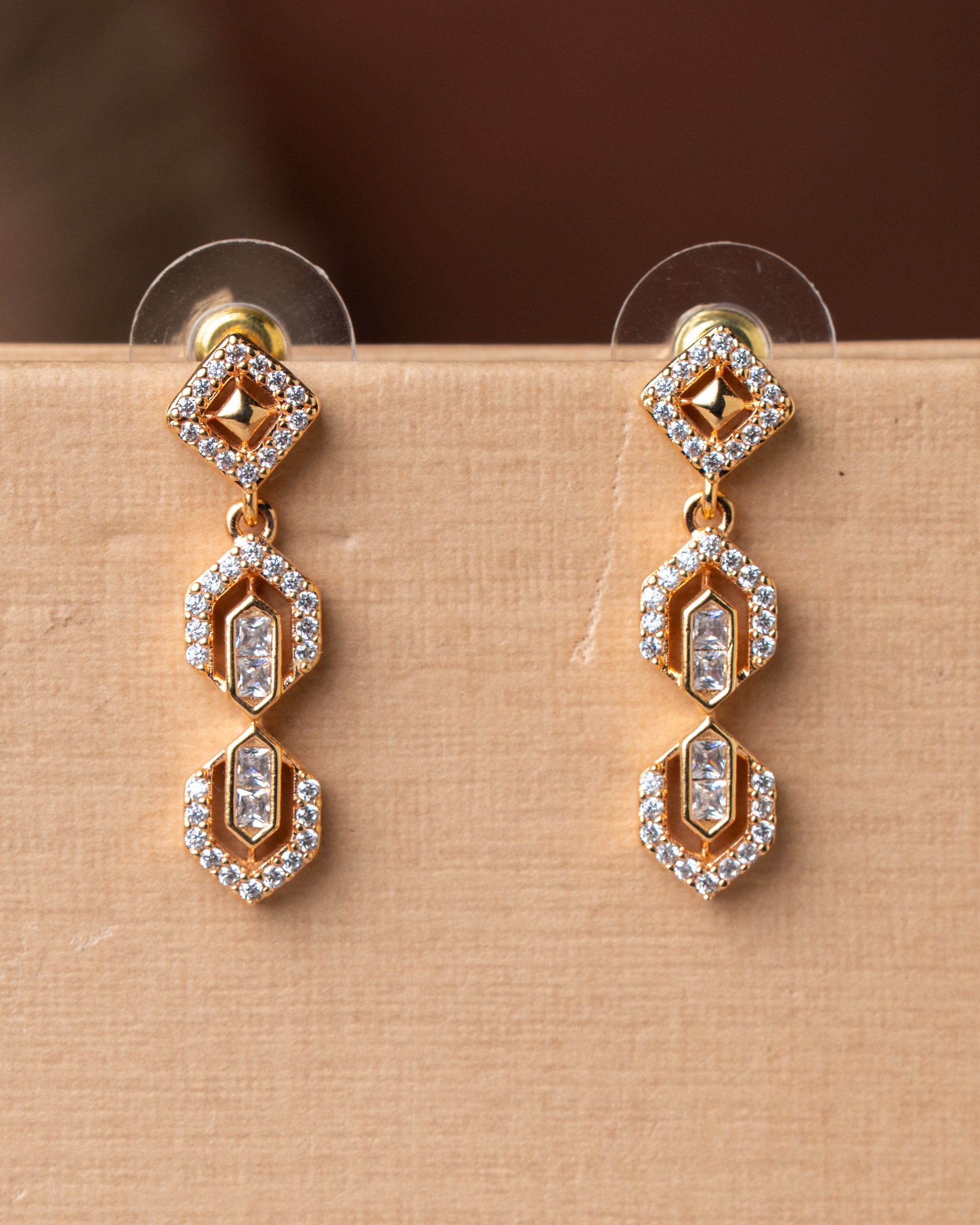 Gold-Toned American Diamond (AD) Floral Link Necklace Set