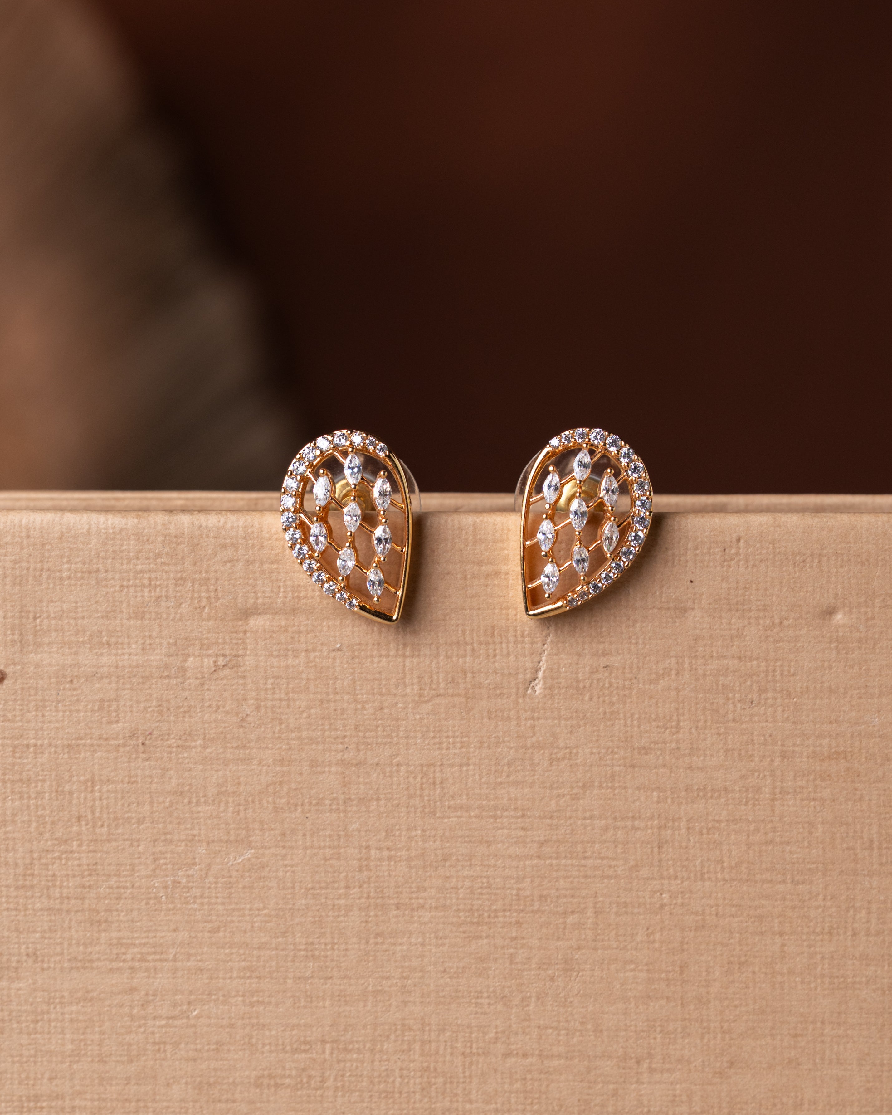 Gold-Toned Teardrop Marquess Real Look-Alike Necklace Set