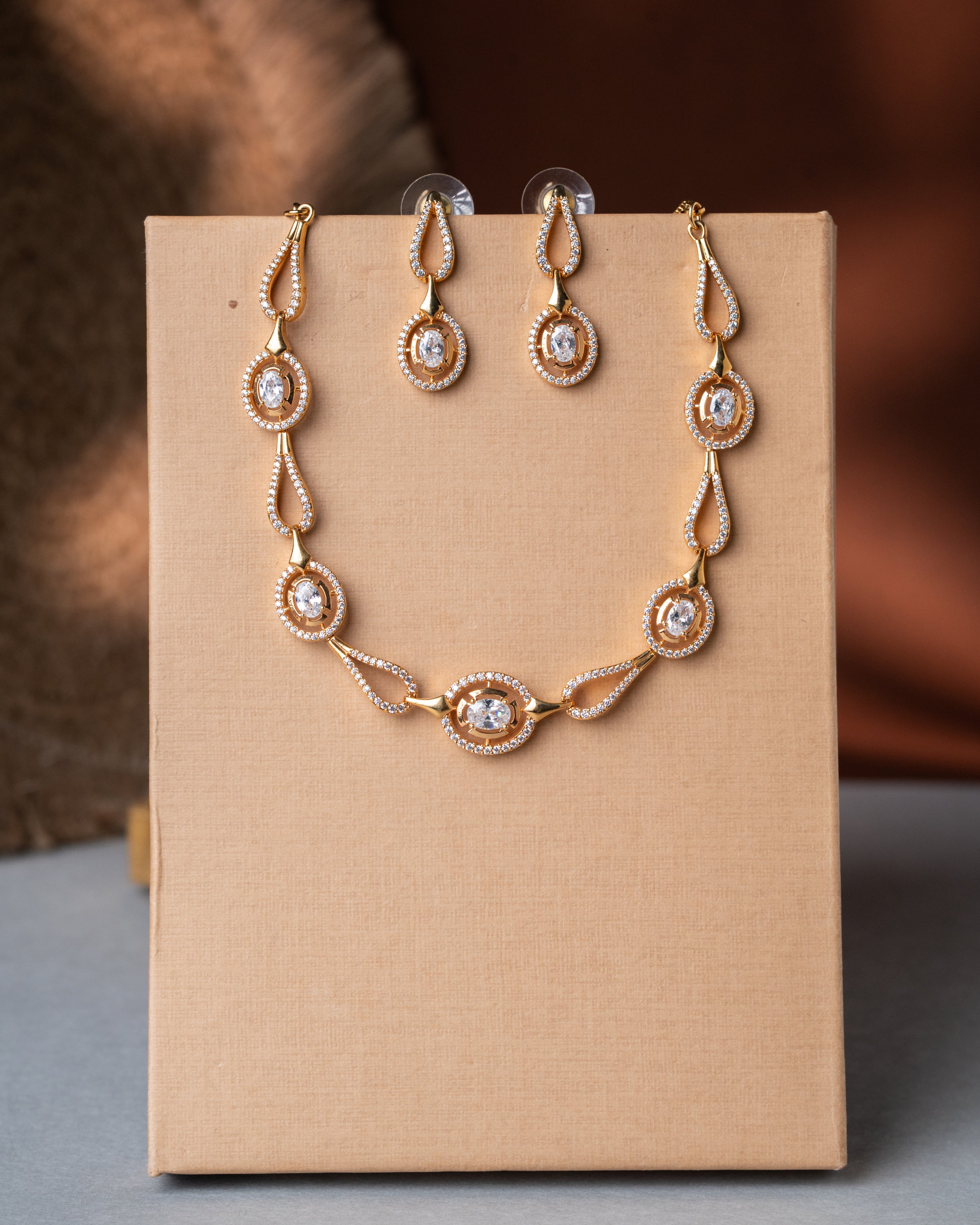 Gold-Toned Oval Halo Link Zircon Necklace Set