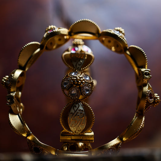 KUNDAN BANGLE SET AB90SH